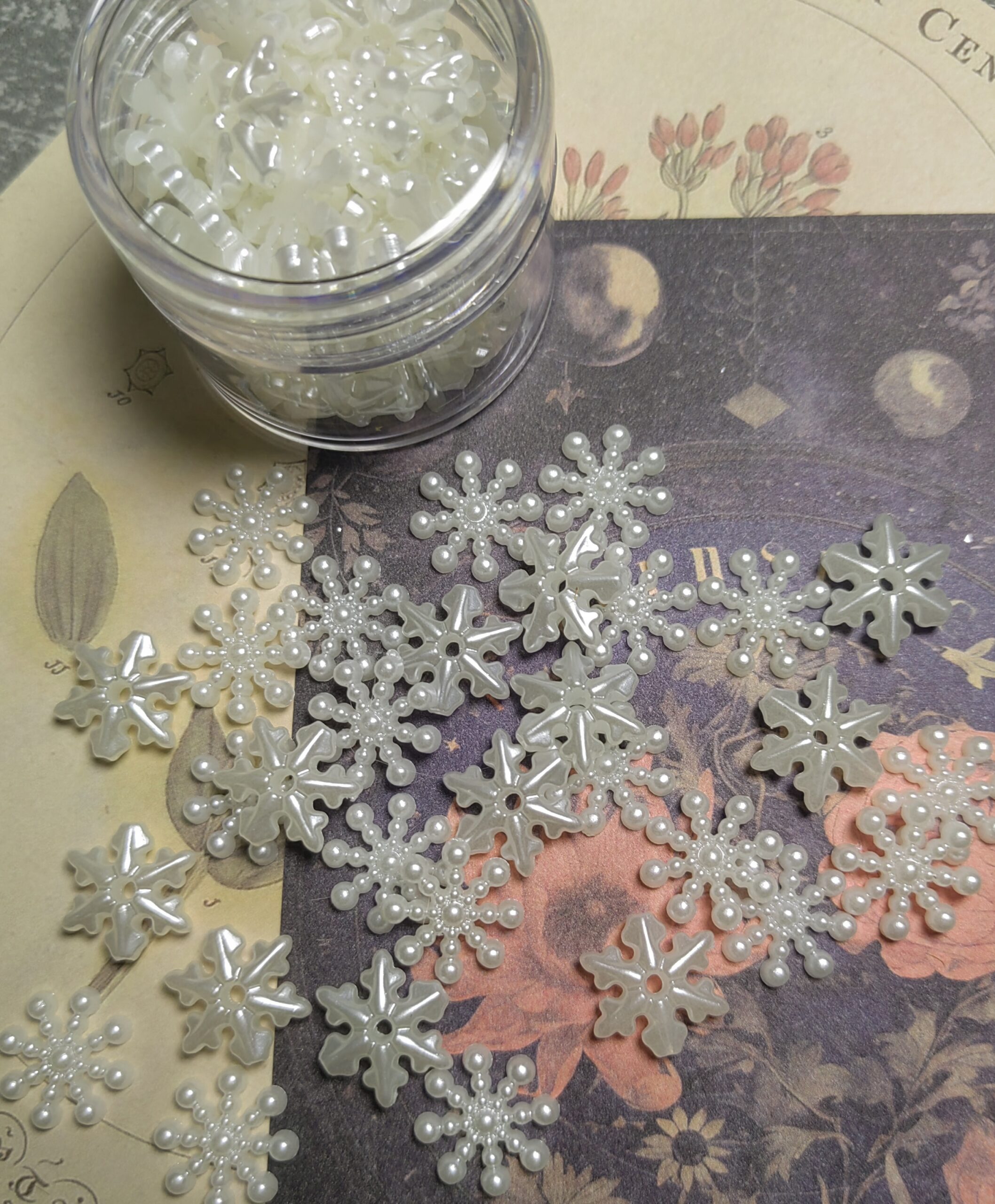 Artificial snowflakes